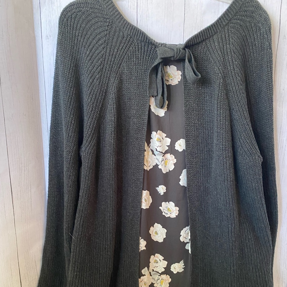 Sweater with back detail